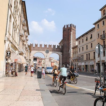 Dreaming Piazza Bra Rooms Verona Exterior photo